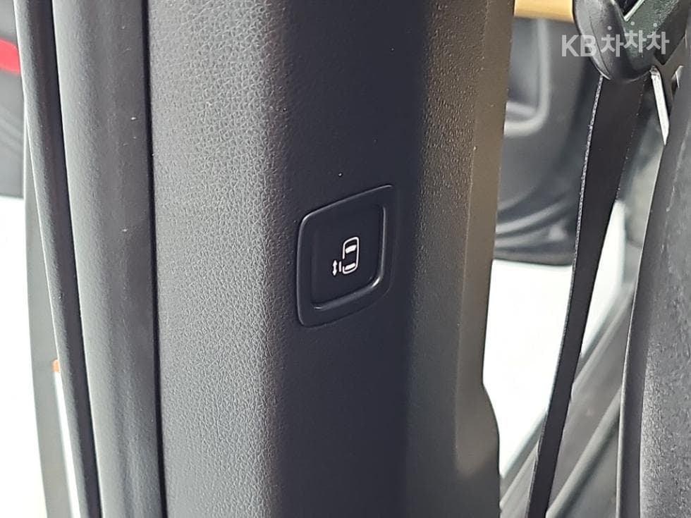 Kia Carnival 4th generationD2.2 9-seater Prestige - 16