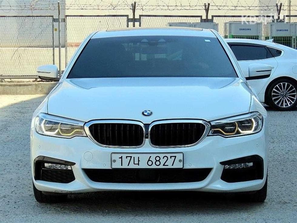 BMW 올Нов5 Серия (G30) 520d xDrive M Sport Package Plus - Image 1