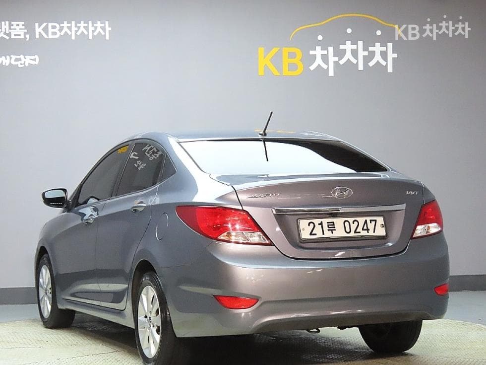 Хюндай Акцент(신형)1.4 VVT Modern - 4