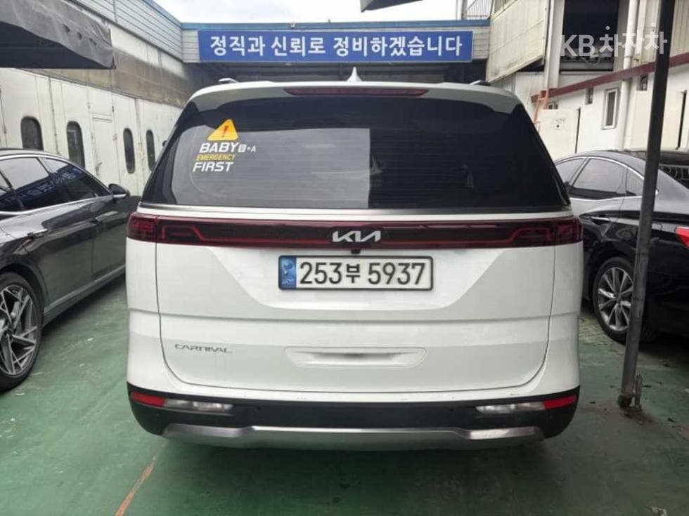 Kia Carnival 4th generationG3.5 GDI 9-seater Signature - 4