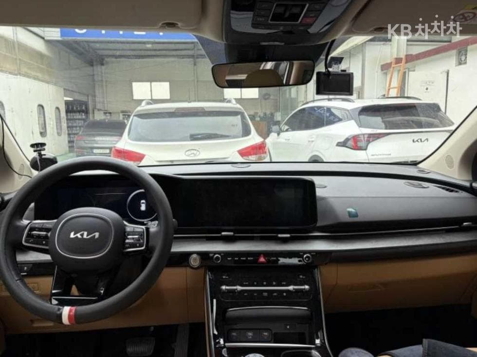Kia Carnival 4th generationG3.5 GDI 9-seater Signature - 8