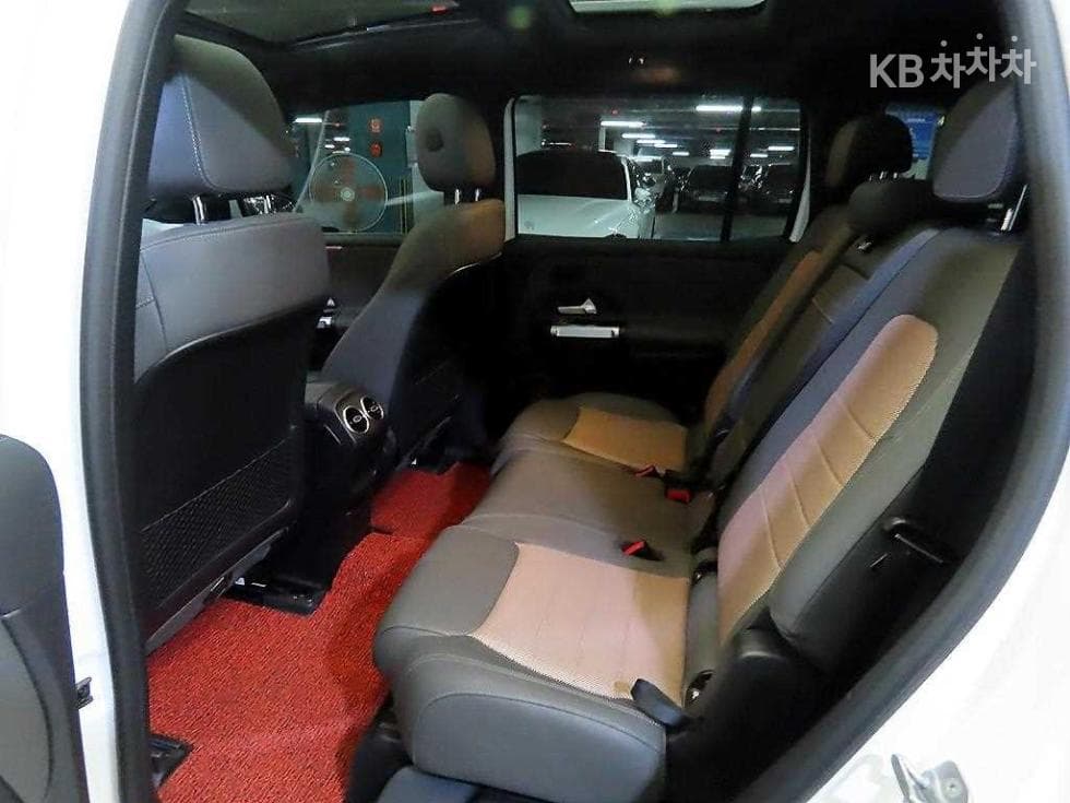 Mercedes-Benz EQB (X243)EQB 300 4Matic AMG Line - 7