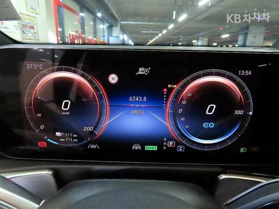 Mercedes-Benz EQB (X243)EQB 300 4Matic AMG Line - 9