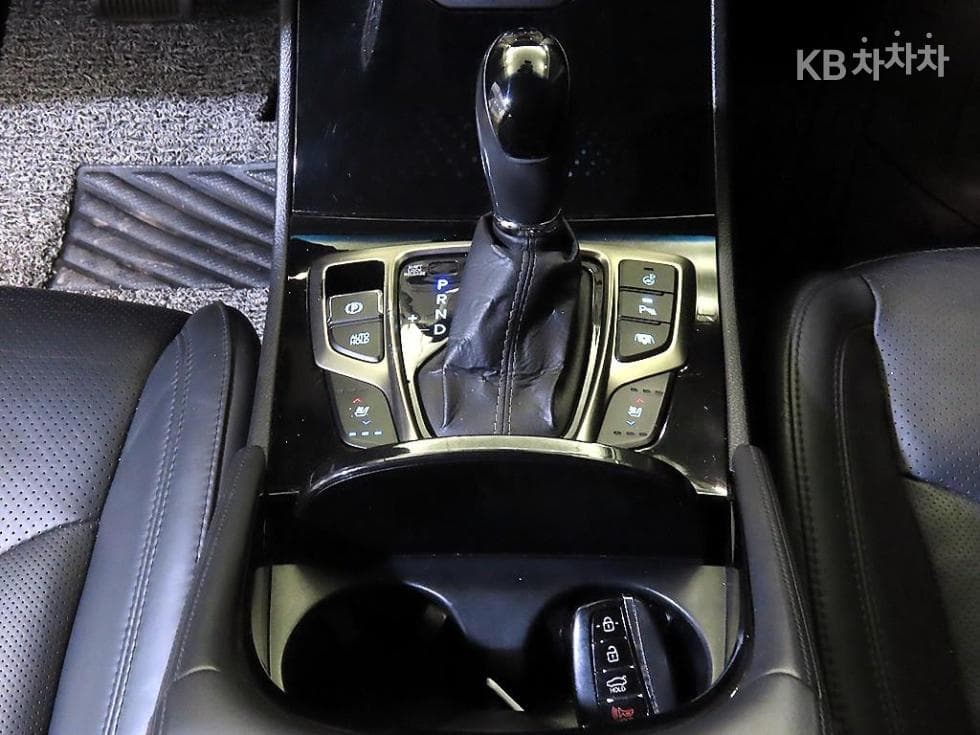 Хюндай Grandeur (Azera)HGHG240 Специал (специален признак/издание) - 12