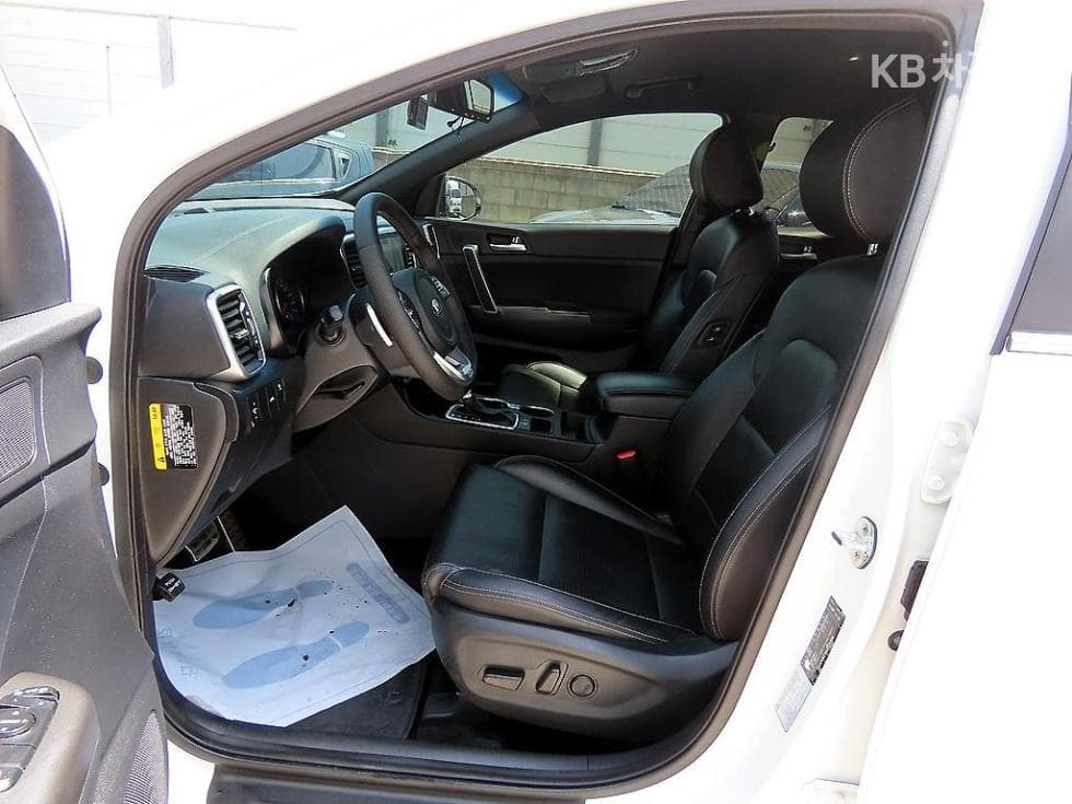 Киа Sportage 더 볼드2.0 Дизел 2WD Престиж - 5