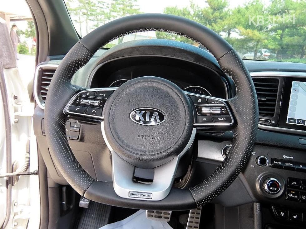 Киа Sportage 더 볼드2.0 Дизел 2WD Престиж - 8