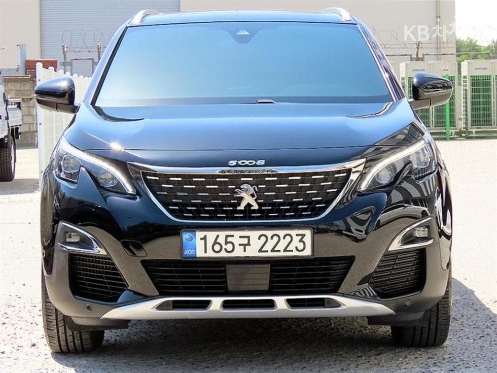 Peugeot 5008 1.5 Blue HDi GT Line - Image 1
