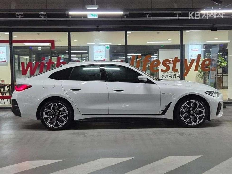 BMW i4eDrive40 M Sport Pro - 3