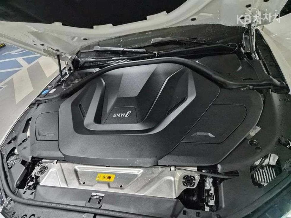 BMW i4eDrive40 M Sport Pro - 19