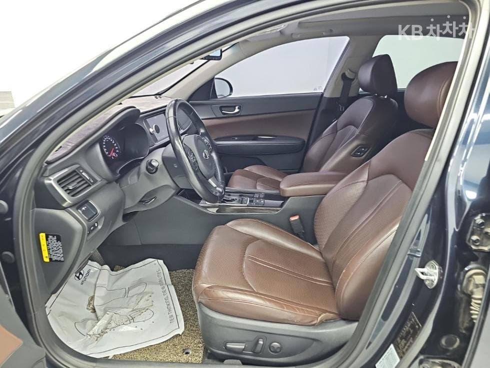 Kia K5 Second generation2.0 Gasoline MX Noblesse Special (special feature/edition) - 11