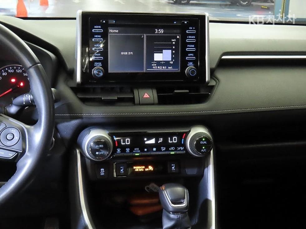 Toyota New RAV42.5 2WD Standard - 11