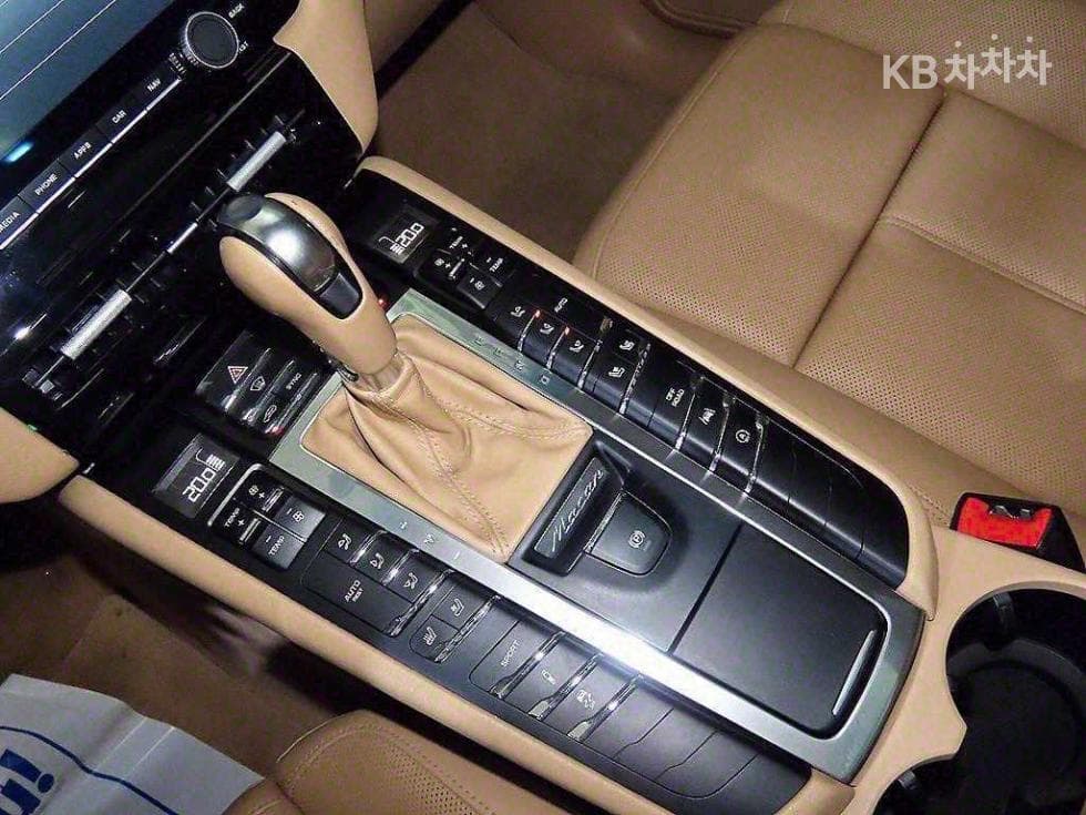 Porsche 마칸3.0 S Diesel - 13