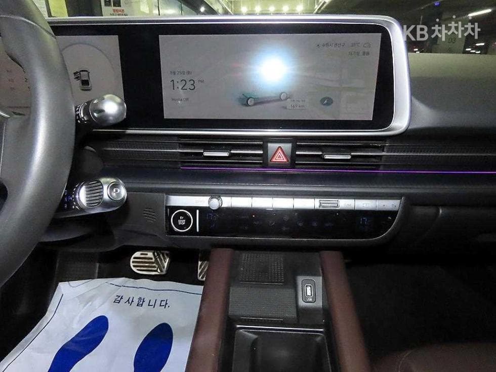 Hyundai IONIQ 6(CE)Long Range AWD Prestige - 11