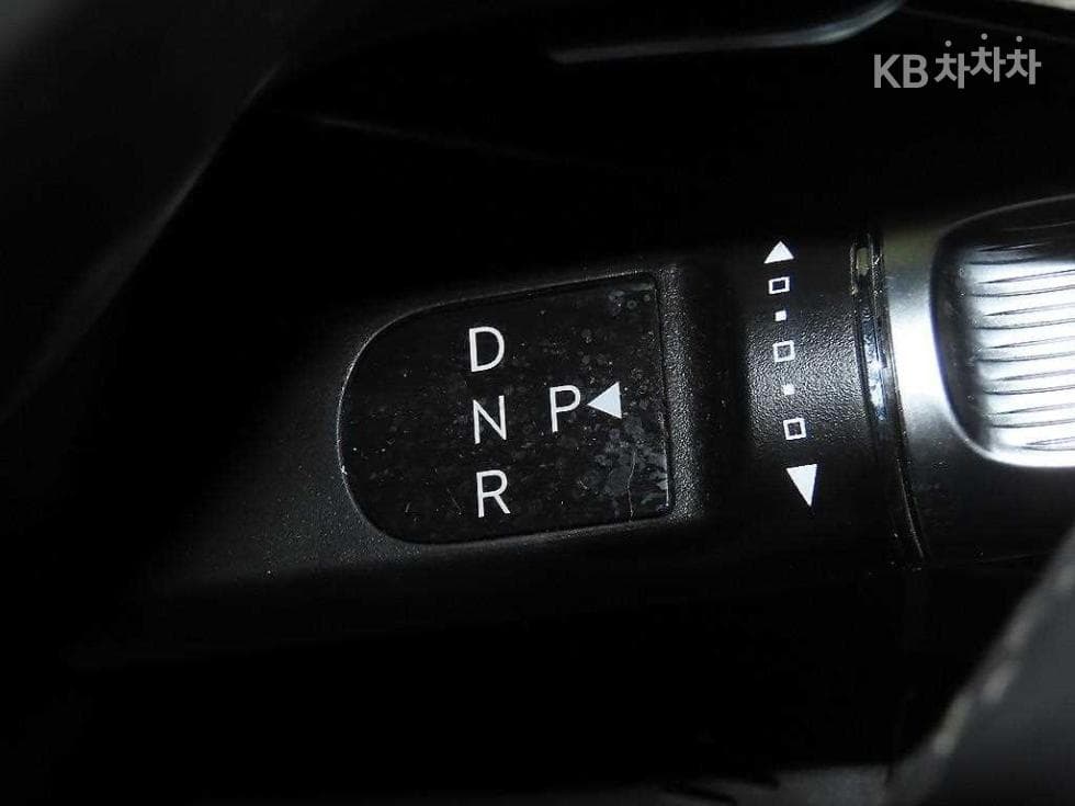 Hyundai IONIQ 6(CE)Long Range AWD Prestige - 13