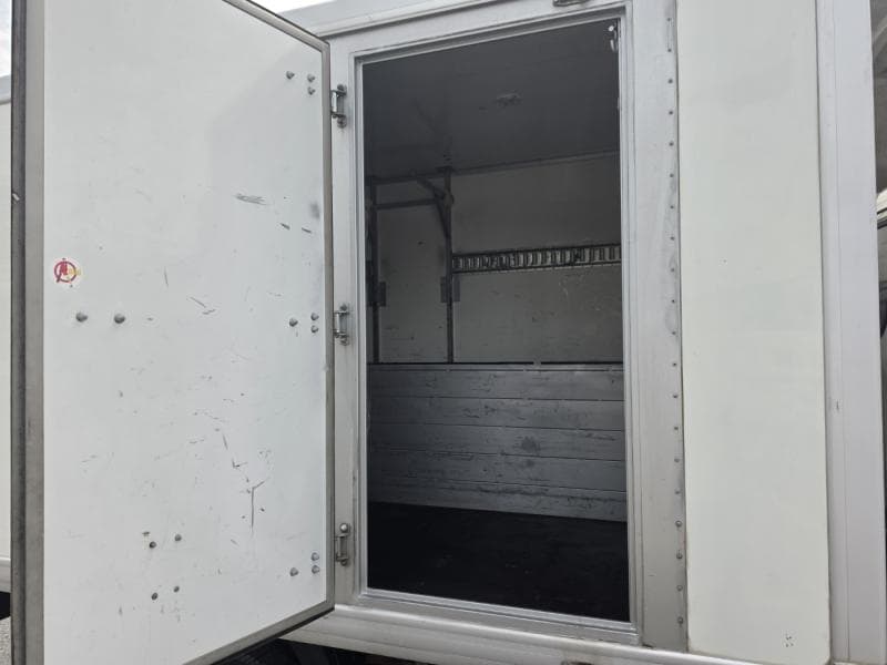 Киа Бонго 3 (лек)1 тон Box Truck Королевска кабина 하이Товарна надстройка - 11