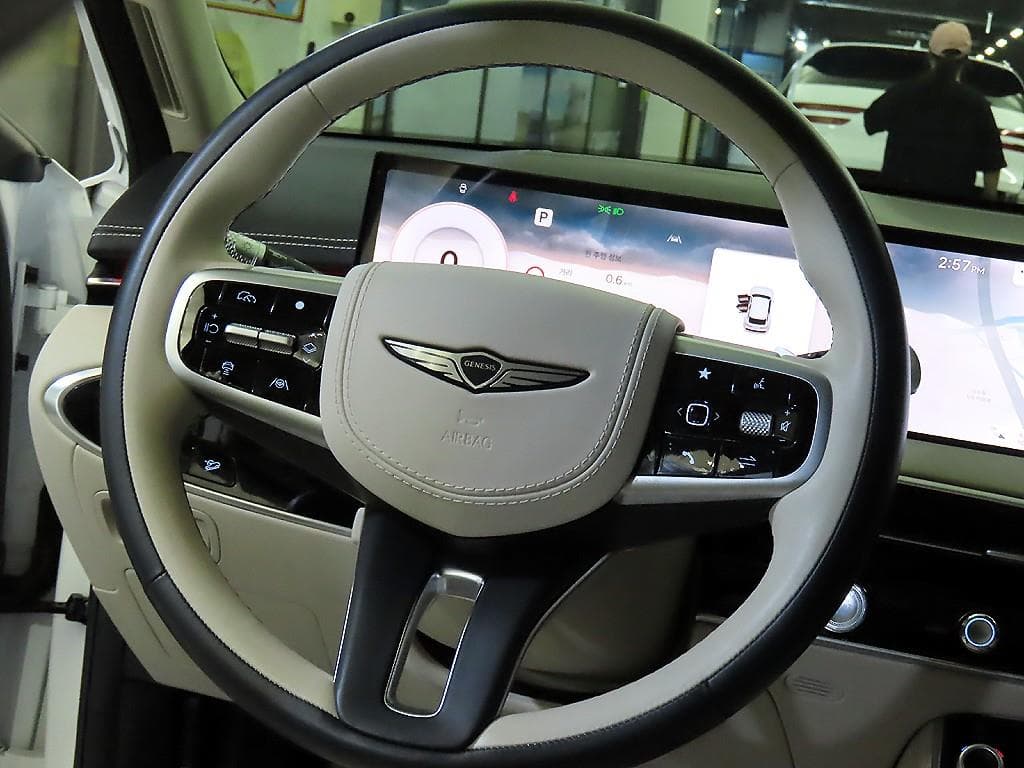 Дженезис GV70Бензин 2.5T 2WD - 8
