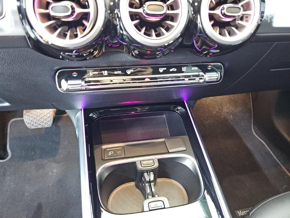 Mercedes-Benz GLB(X247)200 d - 10