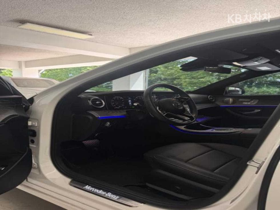 Mercedes-Benz E-Клас (W213)E350 4MATIC Avantgarde - 3