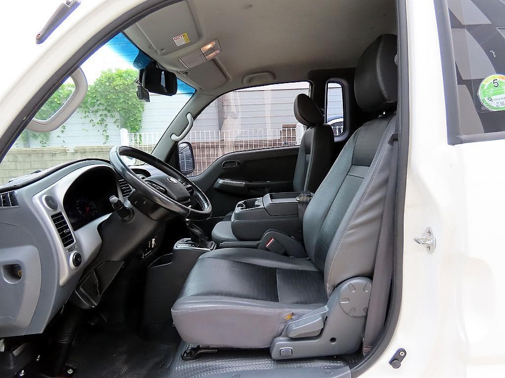 Kia The New (facelift) Bongo 3 (light truck)1 Ton King Cab Extra Long 2WD L - 7