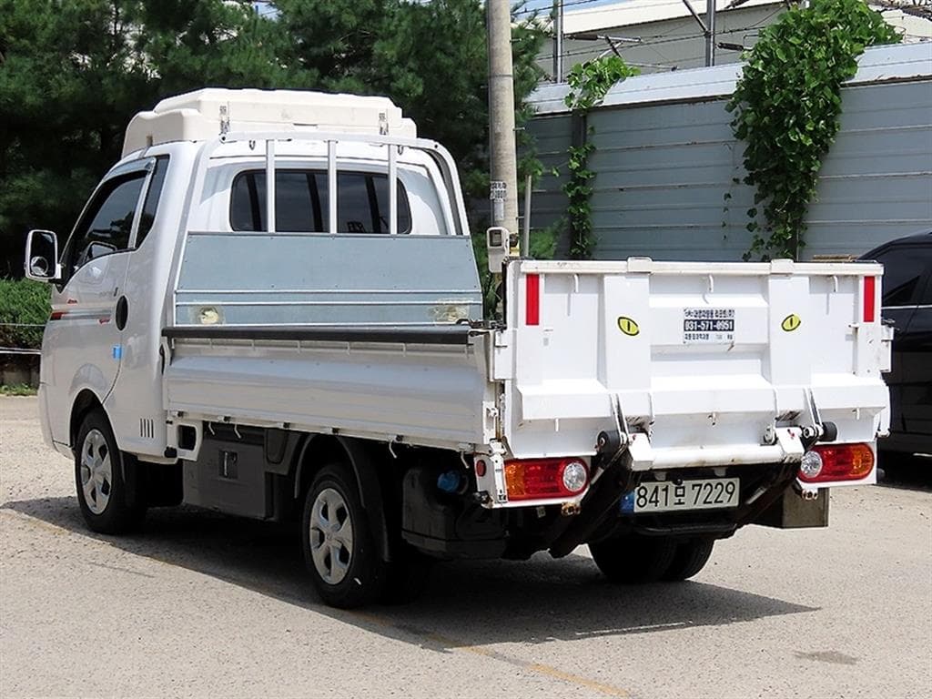 Хюндай Porter 2Удължено междуосие Super Cab CRDi Smart - 3