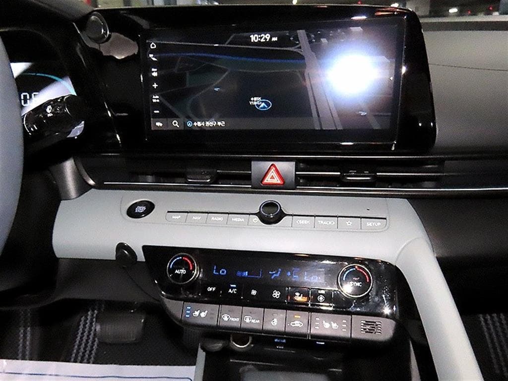 Hyundai The New (facelift) Avante (Elantra) (CN7)1.6 Gasoline Modern - 11