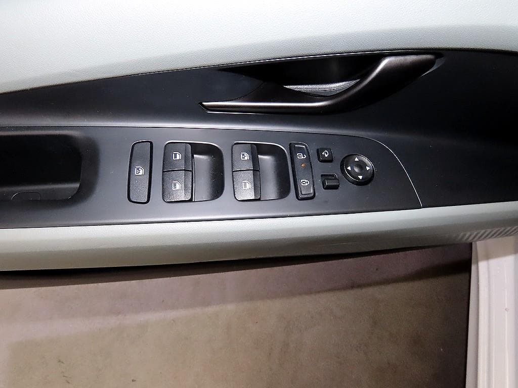 Hyundai The New (facelift) Avante (Elantra) (CN7)1.6 Gasoline Modern - 13