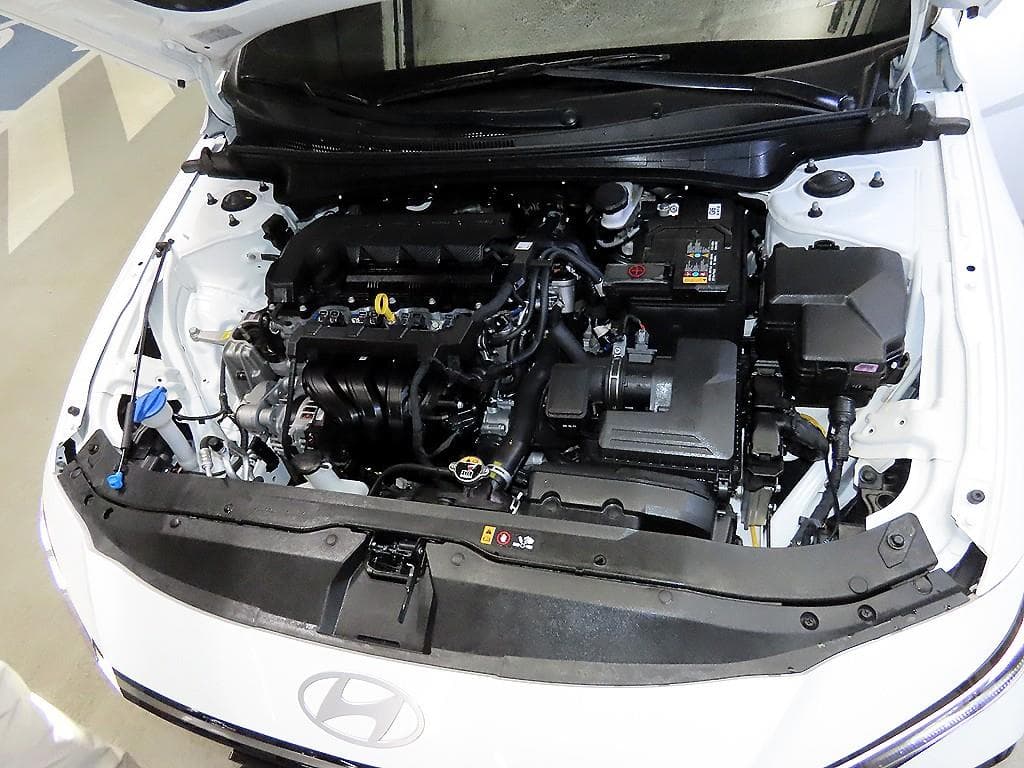 Hyundai The New (facelift) Avante (Elantra) (CN7)1.6 Gasoline Modern - 17