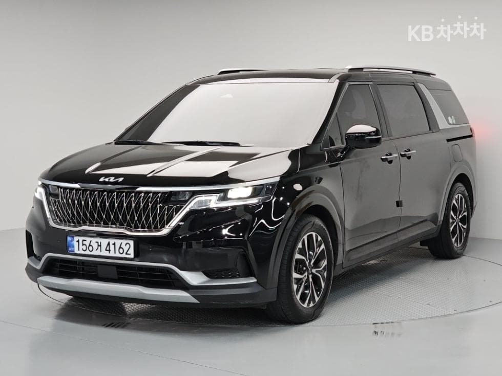 Kia Carnival 4th generation D2.2 9-seater Prestige - Image 1