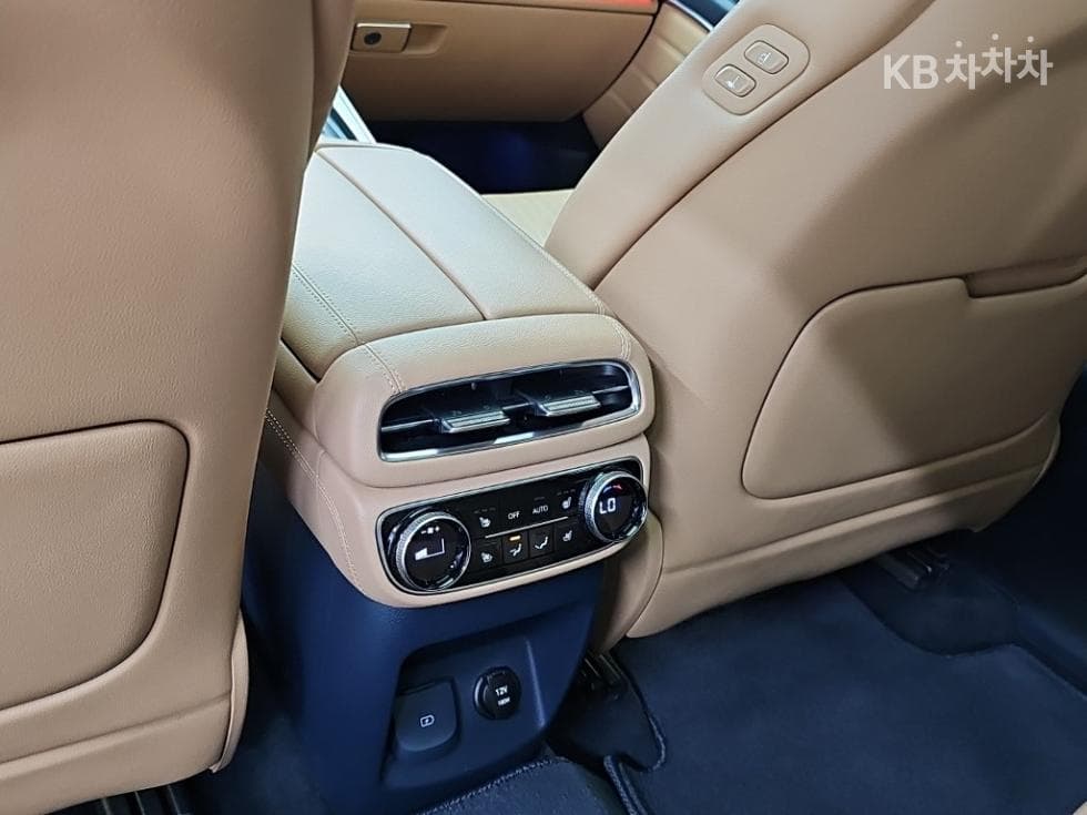 Genesis GV803.5 Turbo Gasoline AWD - 13