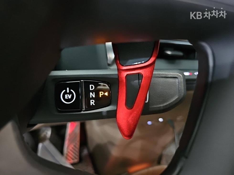 Киа EV9AWD 어스 - 8