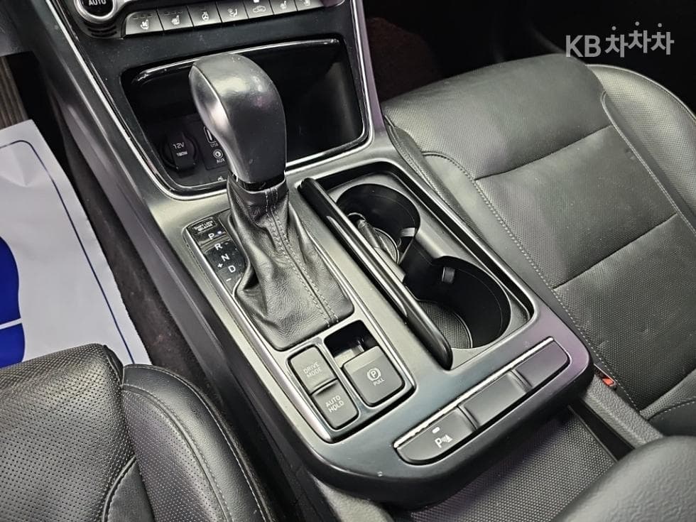 Hyundai Grandeur (Azera)IGRental car 3.0 LPi Modern Standard - 8
