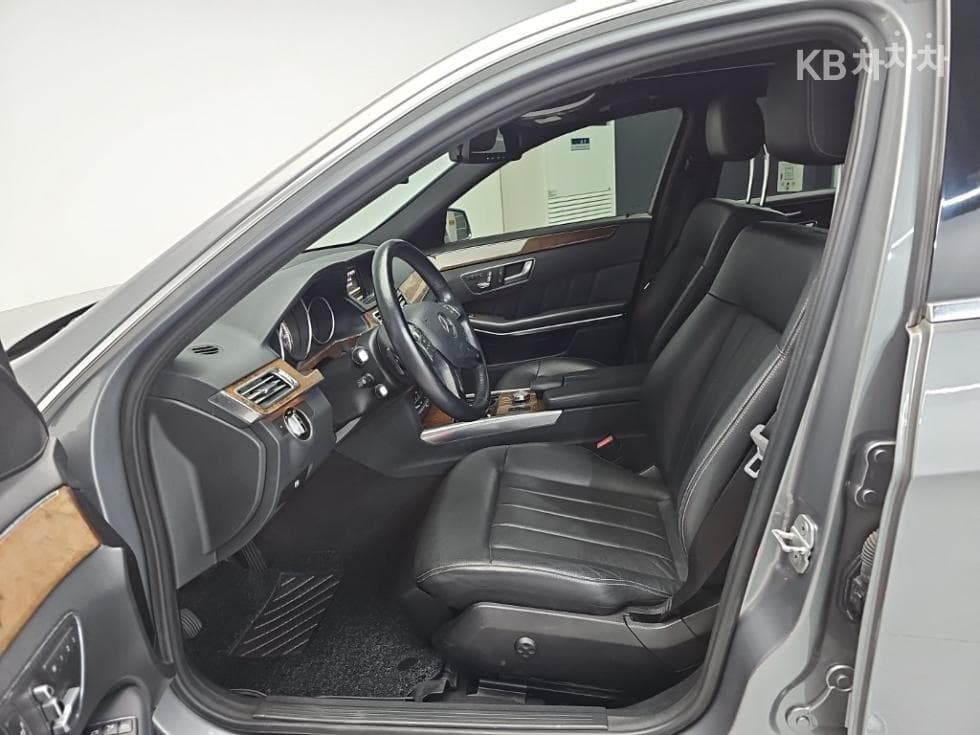 Mercedes-Benz New E-ClassE300 엘레강스 W212 - 11
