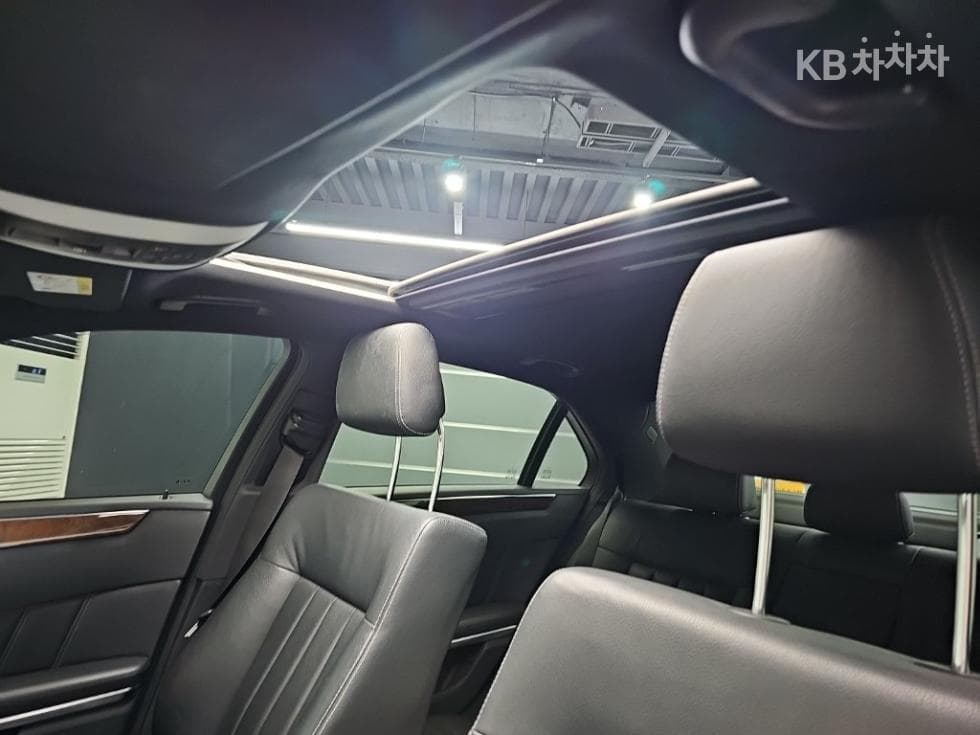Mercedes-Benz New E-ClassE300 엘레강스 W212 - 14