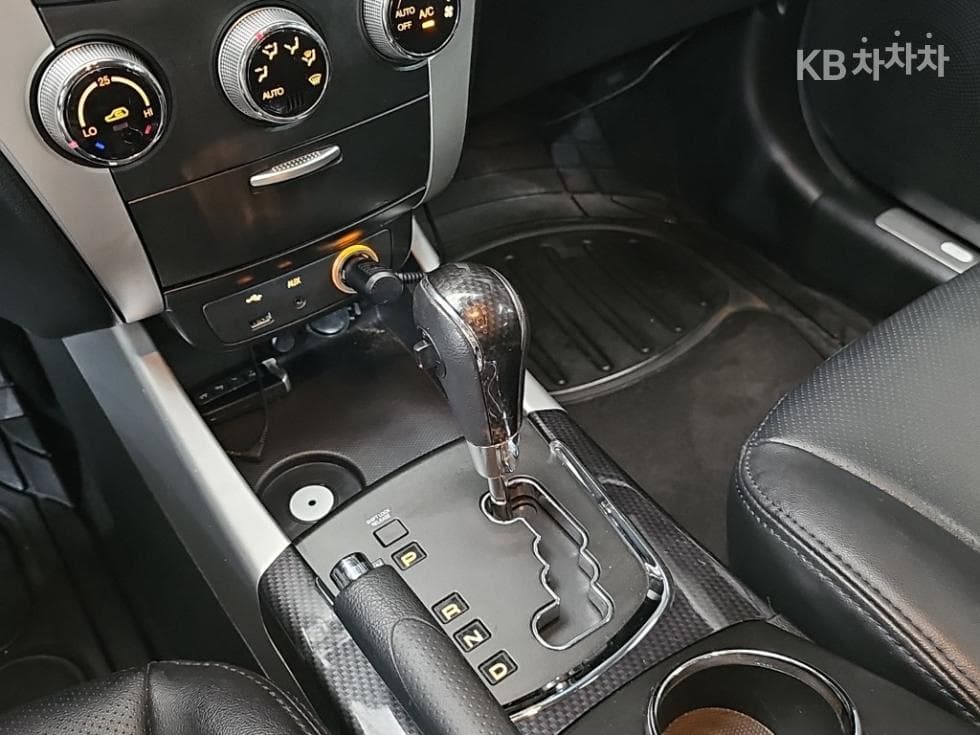 KG Mobility 코란도C클러비 4WD 파크 - 8