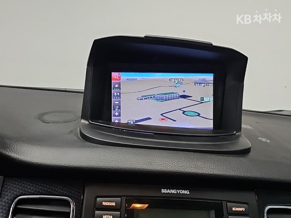 KG Mobility 코란도C클러비 4WD 파크 - 14