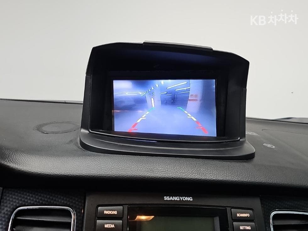 KG Mobility 코란도C클러비 4WD 파크 - 15