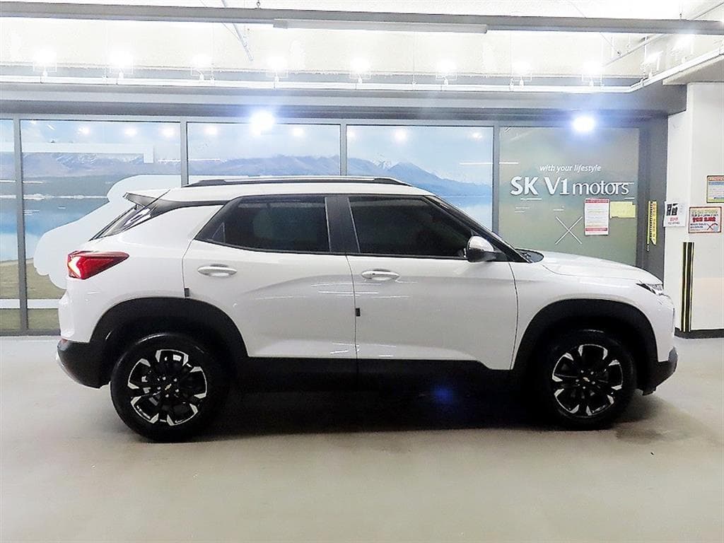 GM Korea Trailblazer1.35 Gasoline 2WD Premier - 3