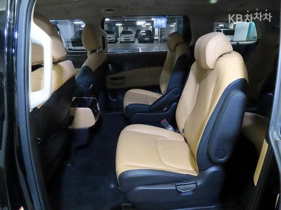 Киа Канивал 4-то поколениеD2.2 9-местен Noblesse - 7