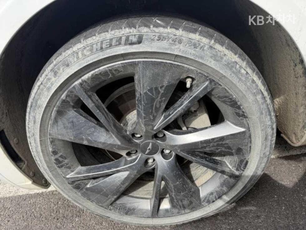 Genesis GV70Gasoline 2.5T AWD - 6
