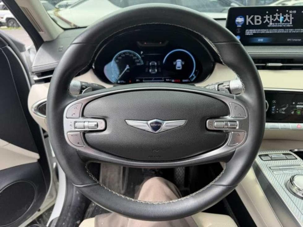 Genesis GV70Gasoline 2.5T AWD - 10