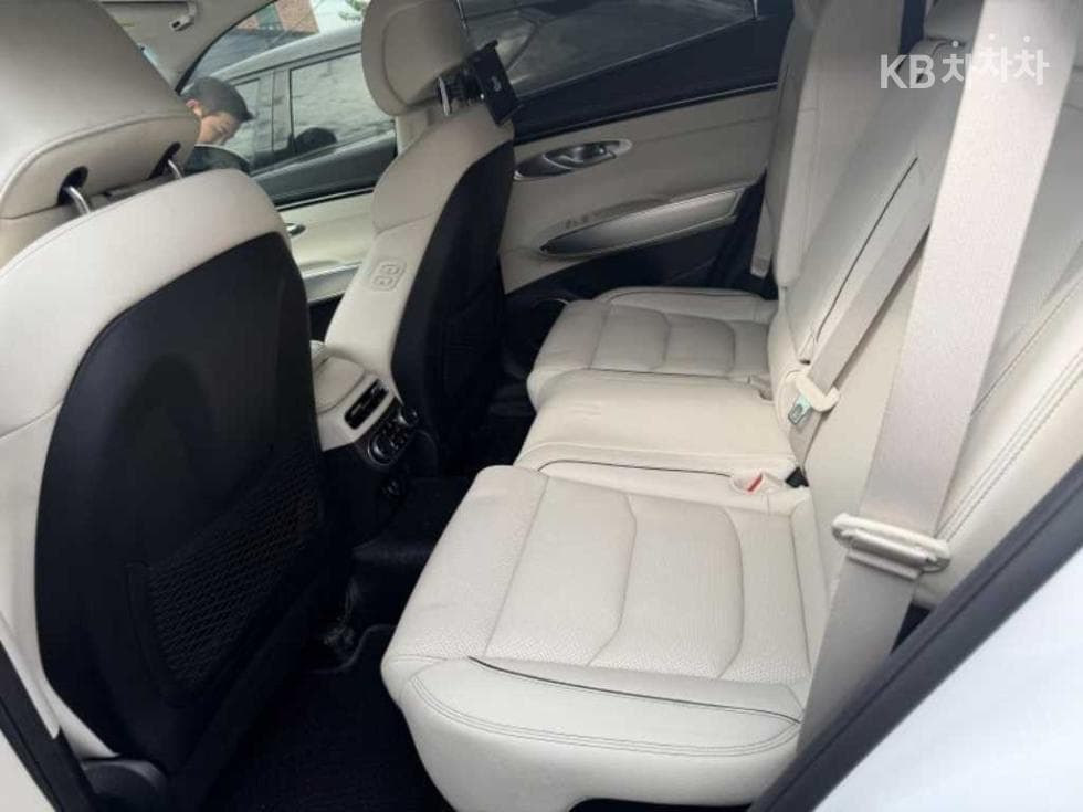 Genesis GV70Gasoline 2.5T AWD - 17