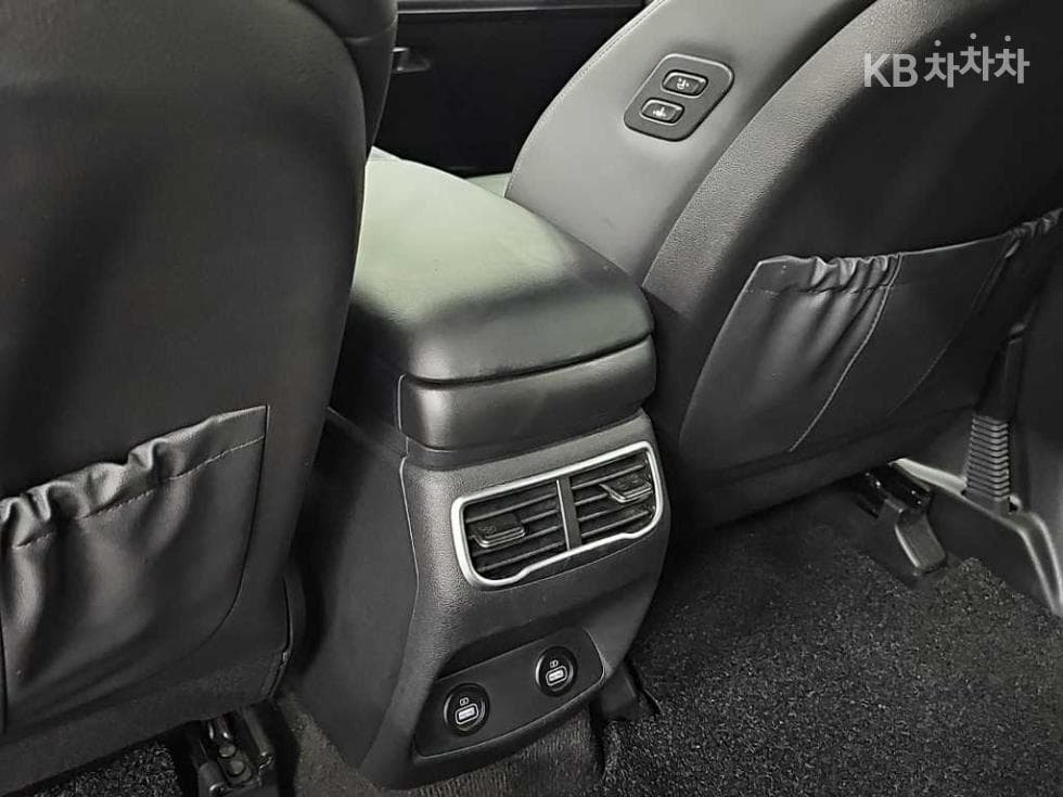 Hyundai The New (facelift) Santa Fe TMDiesel 2.2 2WD Calligraphy - 13