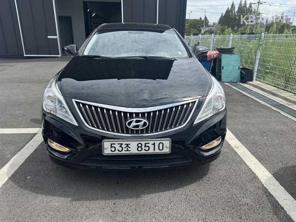 Hyundai Grandeur (Azera)HG HG300 Premium - Image 1