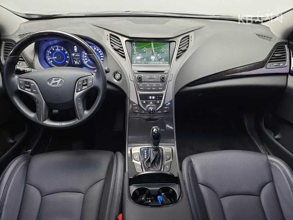 Hyundai Grandeur (Azera)HGHG300 Premium - 7