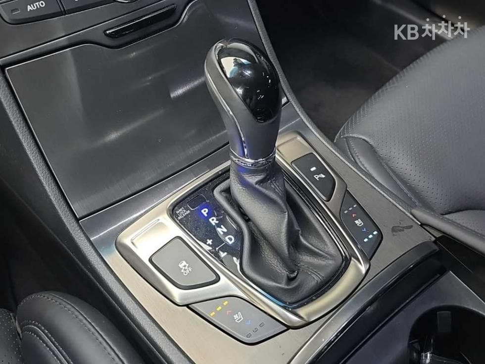 Hyundai Grandeur (Azera)HGHG300 Premium - 8