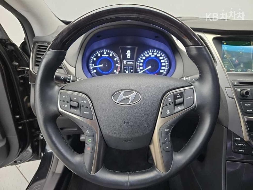 Hyundai Grandeur (Azera)HGHG300 Premium - 9