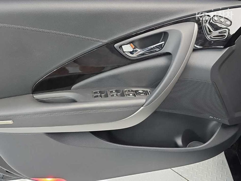 Hyundai Grandeur (Azera)HGHG300 Premium - 15