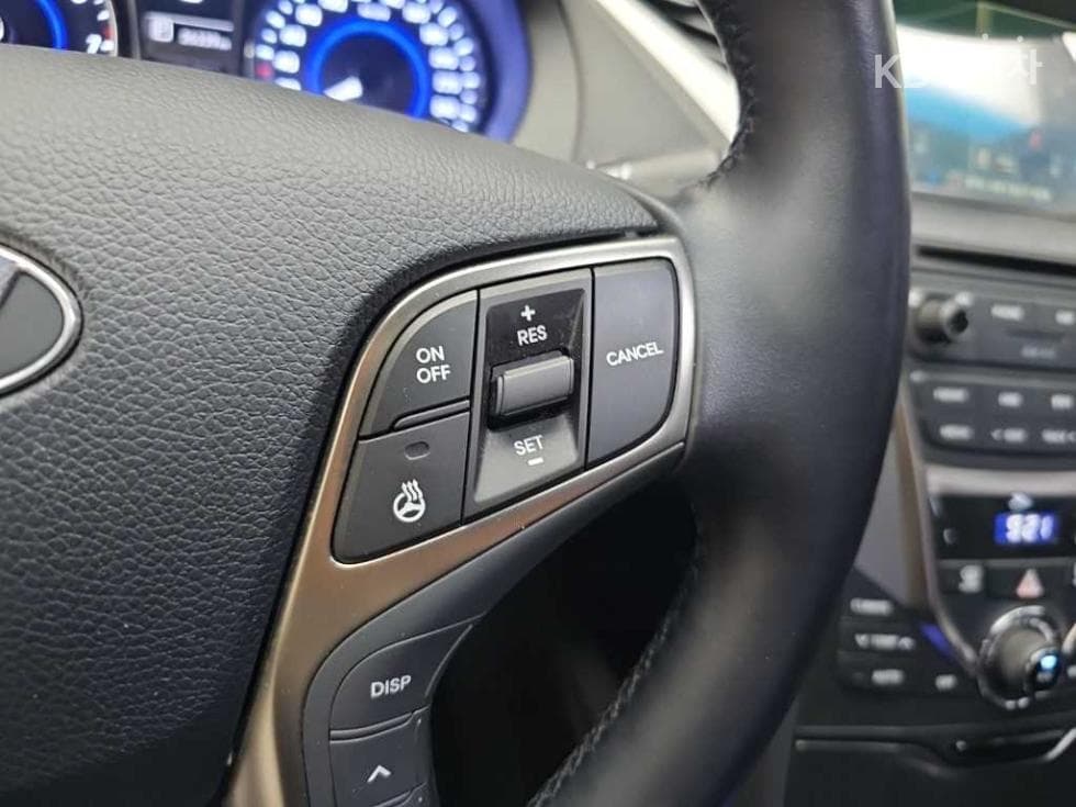 Hyundai Grandeur (Azera)HGHG300 Premium - 17