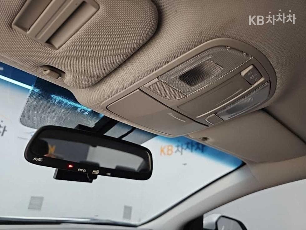 Хюндай Соната New Rise2.0 LPi Рент-а-кар Стил - 15