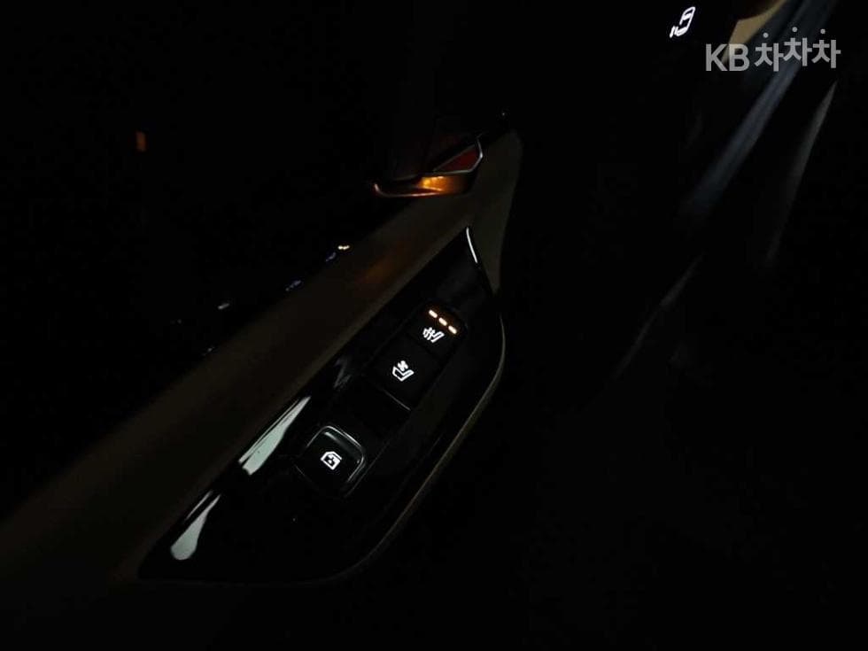 Kia Carnival 4th generationD2.2 9-seater Noblesse - 15
